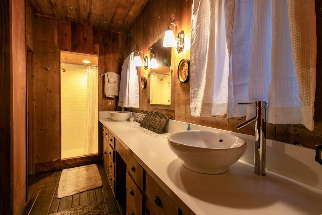 The Lodge At 11 Chimneys 아이딜와일드 외부 사진